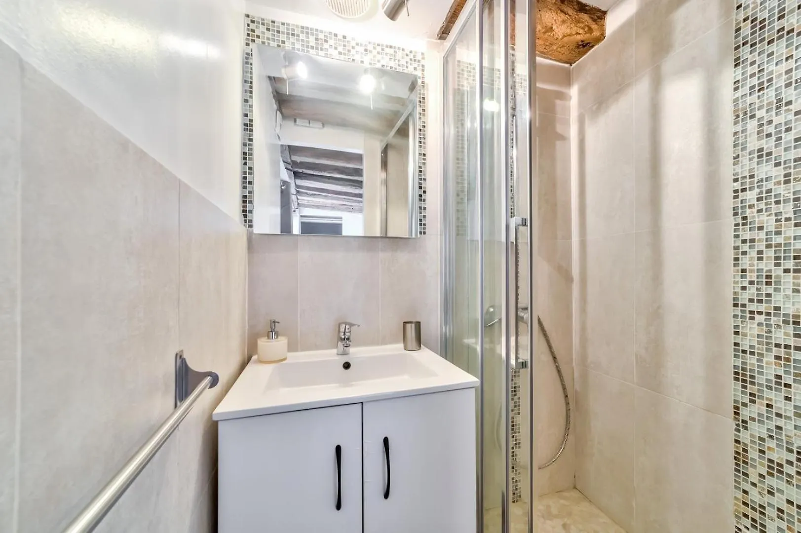 Apartment Guestready - Elegant 2br Ap In Saint-martin Paris
